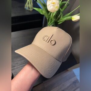 ALO Yoga Beige Logo Cap